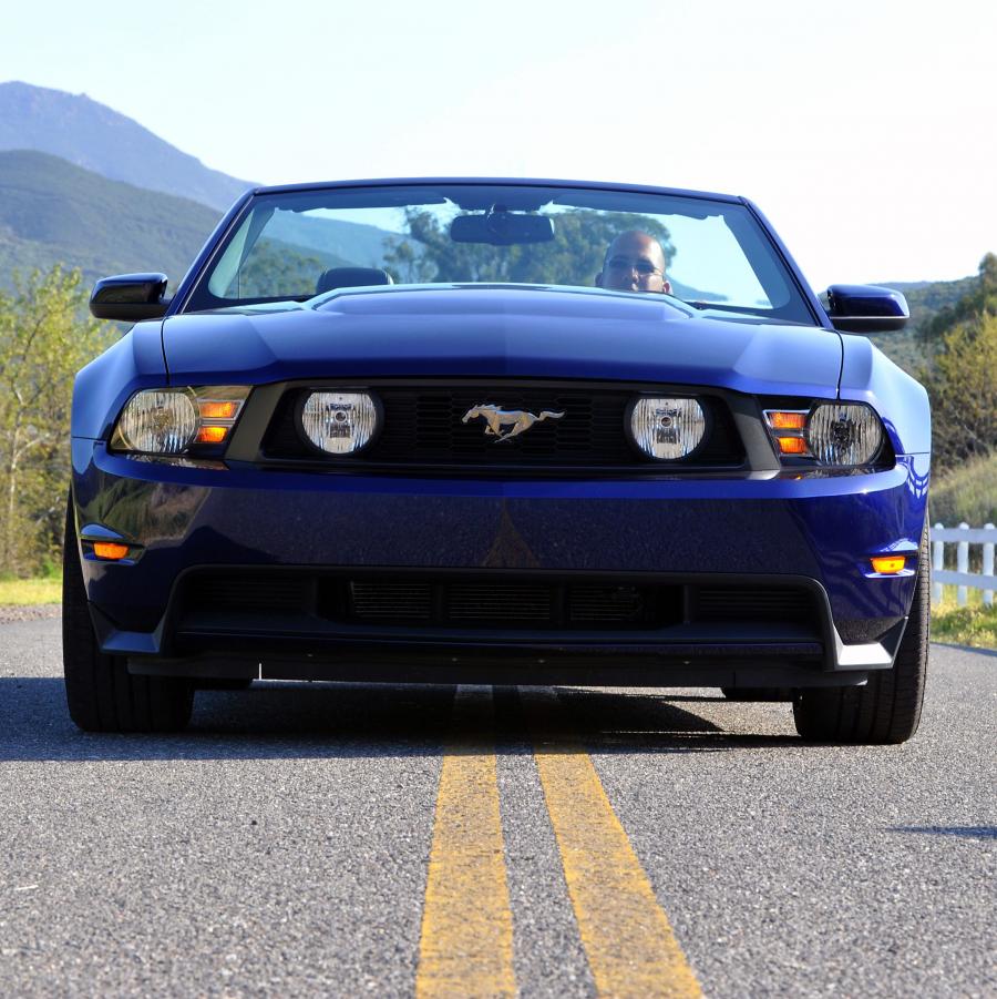  Ford Mustang GT Convertible 2011 года  (фото 45 из 47)